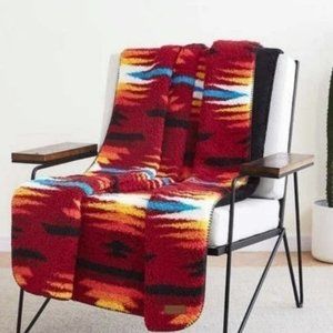 New Pendleton Sherpa Fleece Throw Blanket